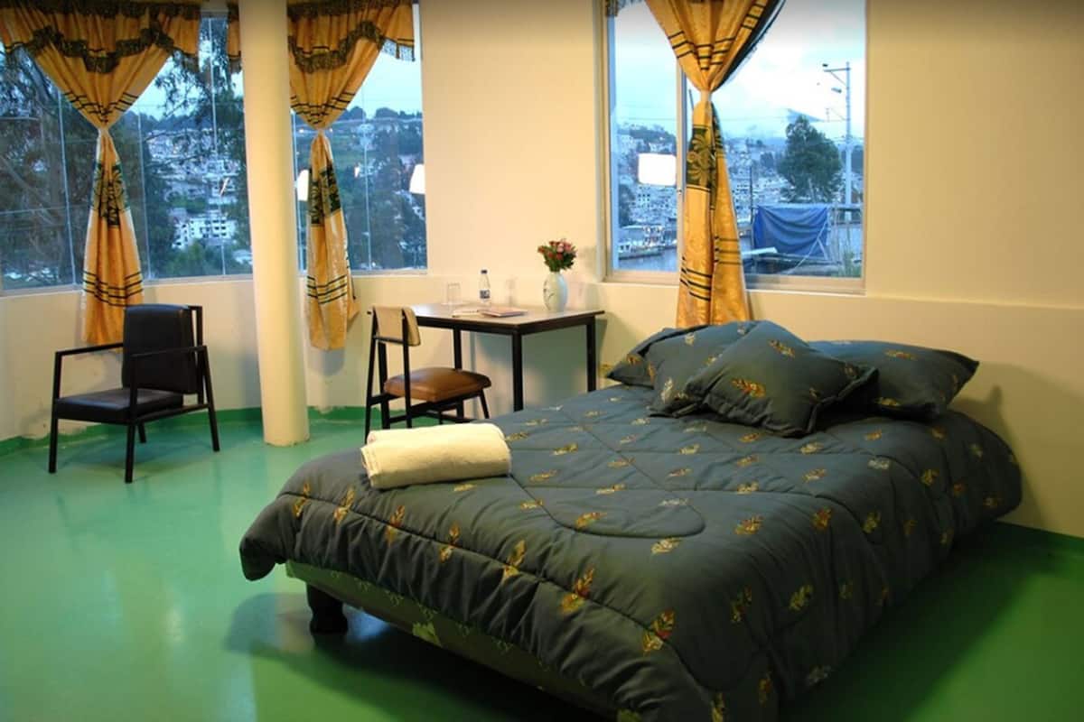 Business Room, 1 Double Bed, Mountain View | Premium bedding, down comforters, desk, laptop workspace