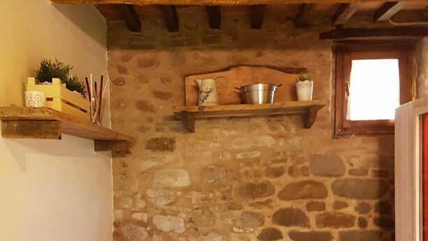 Indoor spa tub - B&B Il Giardino delle Noci (Auditore)