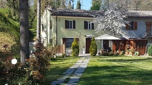 Front of property - B&B Il Giardino delle Noci (Auditore)