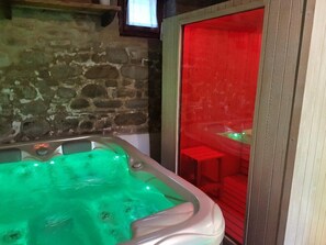 Bain à remous intérieur