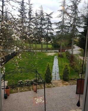 View from room - B&B Il Giardino delle Noci (Auditore)