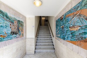 Interior - Gold apartment, La Casa Rosa al Mare, with sea view & garage at 800mt (Rapallo)