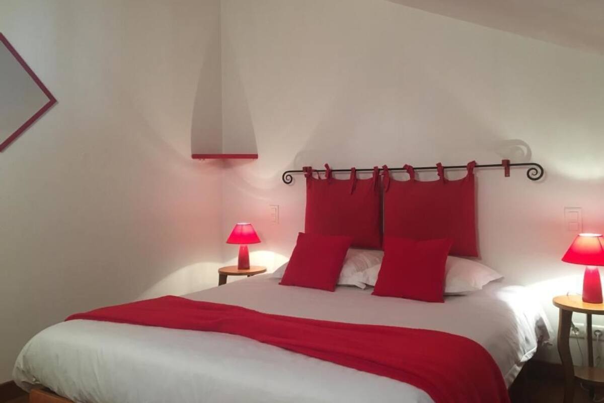 Individually decorated, individually furnished, soundproofing
