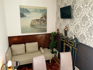 Reception - Solar Transmontano (Porto)