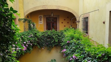 Casona Centro Historico | Terrace/patio