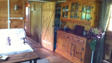 1 chambre, fer et planche Ă repasser, Wi-Fi, draps fournis