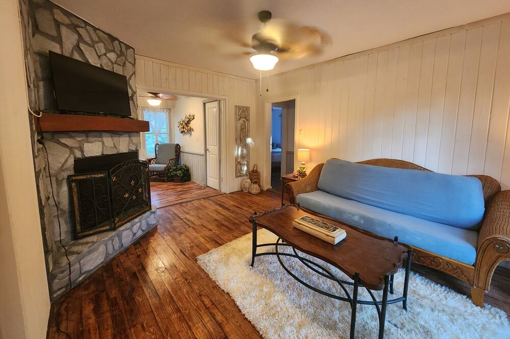 Safety Harbor Cottage