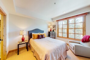 2 soverom, strykejern/-brett, wi-fi og sengetøy