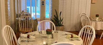 The Quarters at Hardin House inn