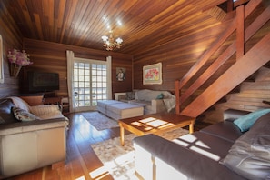 Casa | Ferros/tábuas de passar roupa, Wi-Fi de cortesia, roupa de cama