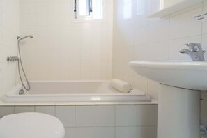 Badekar, bidet