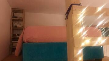 2 chambres, fer et planche Ă repasser, Wi-Fi gratuit, draps fournis