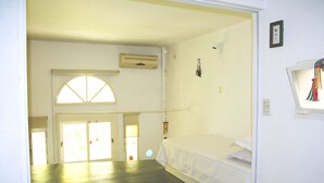 Blackout drapes, iron/ironing board, WiFi (free), bed sheets - Loft San Telmo by Sofacama (Buenos Aires)