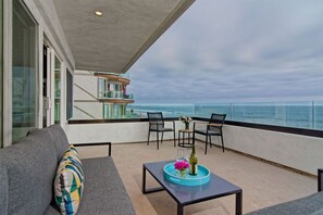 Terrace/patio - Luxury Beachfront Villa- Villa C (Carlsbad)