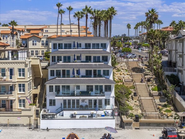 Exterior - Luxury Beachfront Villa- Villa C (Carlsbad)