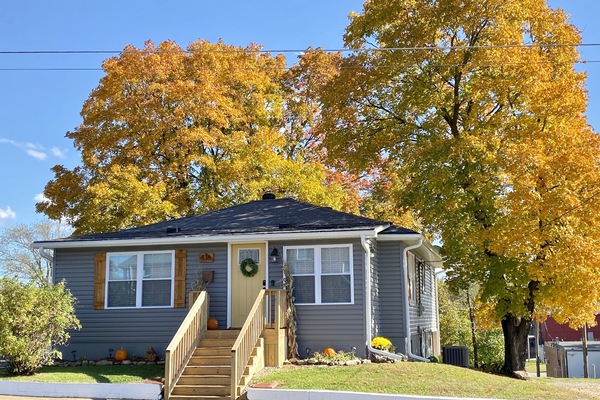 Beautiful home in downtown Warsaw!!