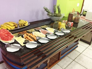 Free daily buffet breakfast