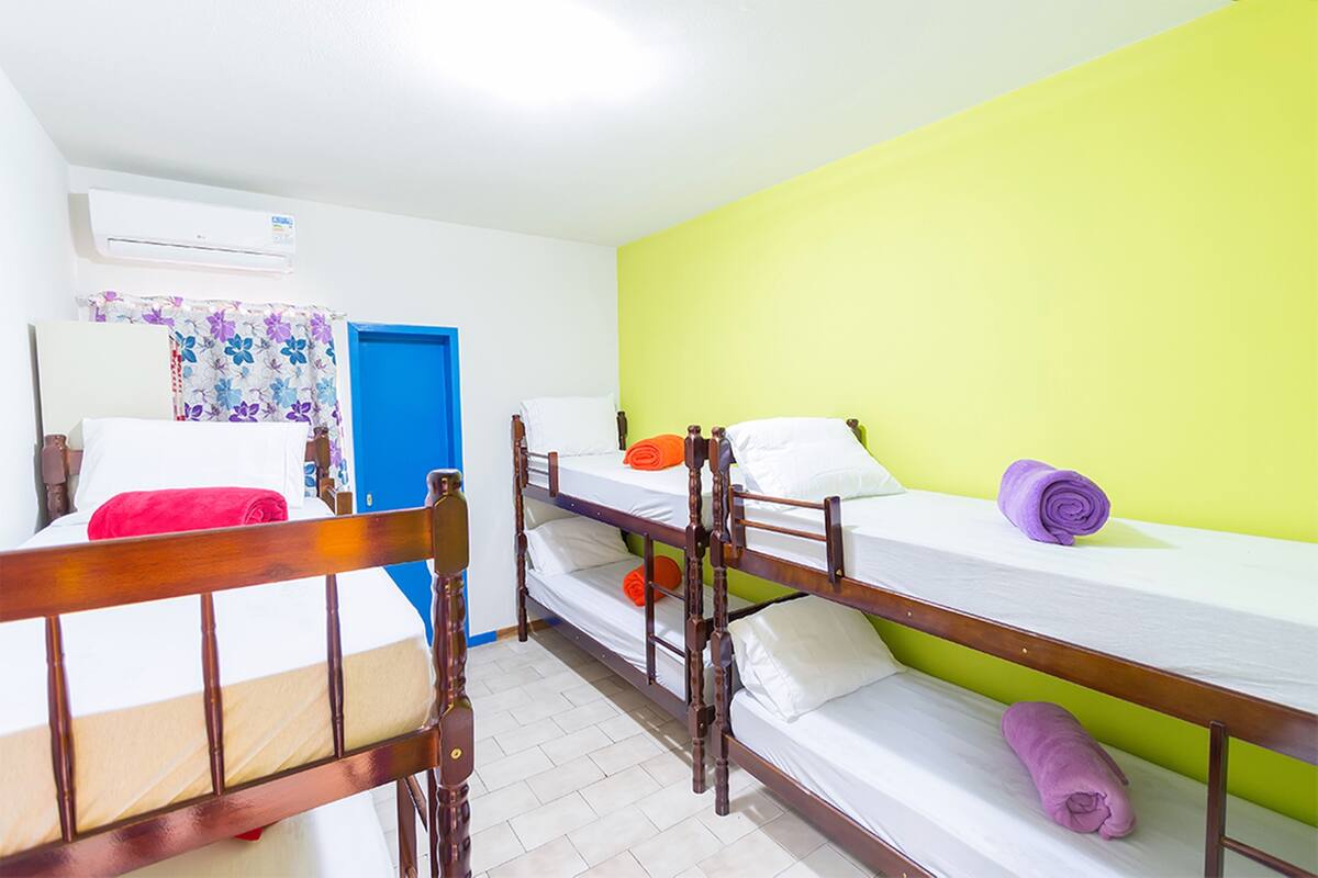 Basic Shared Dormitory | Iron/ironing board, free WiFi