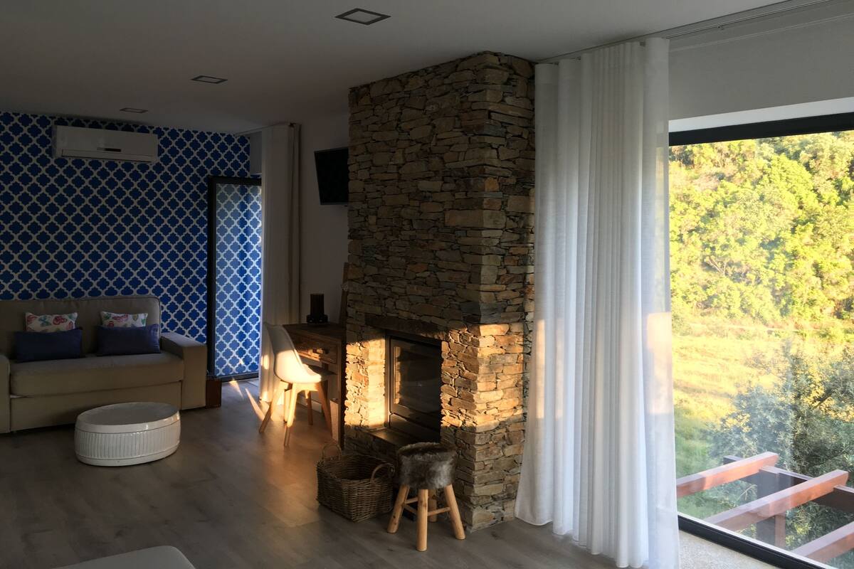 Suite – comfort, balkong | Sengetøy av topp kvalitet, skrivebord for bærbar PC og blendingsgardiner