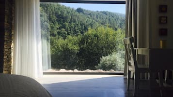 Suite – comfort, balkong | Sengetøy av topp kvalitet og individuelt dekorert