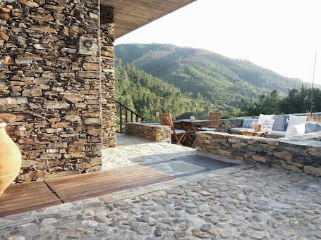 Front of property. Quinta das Levadas Country House & Nature