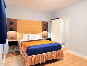 Standard Room | Individually furnished, blackout drapes, free rollaway beds, free WiFi - Double N Motel (Ponca City)