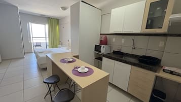 Apartment | Private kitchen | Toaster oven, freezer