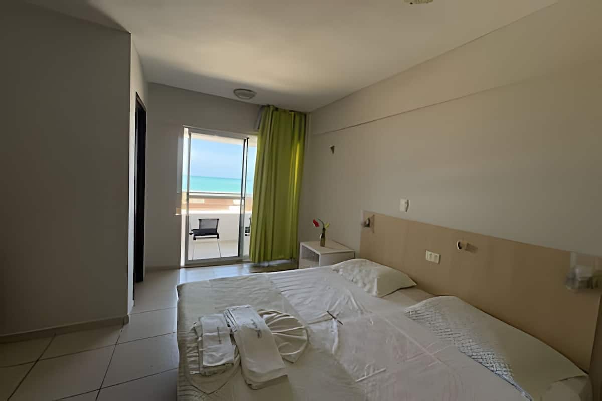 2 bedrooms, blackout curtains, free WiFi, bed sheets
