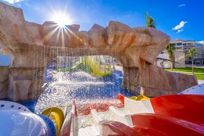 Water park - Planet Hollywood Cancun by Royalton, An Autograph Collection All-Inclusive Resort (Costa Mujeres)