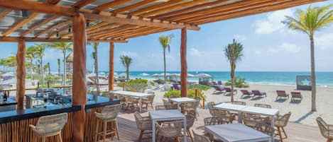 Private beach, white sand, beach umbrellas, beach massages
