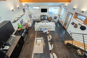 House, Multiple Beds (High Alpine Hideaway) | Living area | TV, DVD player - High Alpine Hideaway (Norwood)