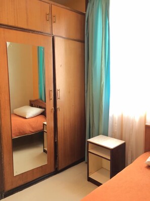 3 bedrooms, iron/ironing board, WiFi, bed sheets - 3 bedroom apartment Samra E (nairobi)