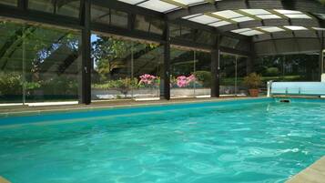 Piscine couverte, piscine chauffée