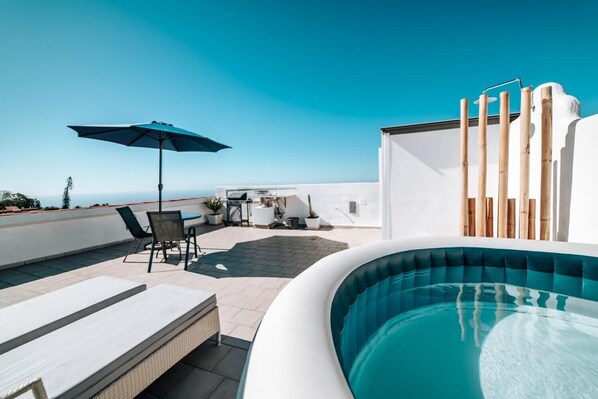 Outdoor dining - Eterna Primavera Adeje - Relax with Jacuzzi and A/C (adeje)