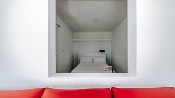 1 slaapkamer, een strijkplank/strijkijzer, reisbedje, gratis wifi