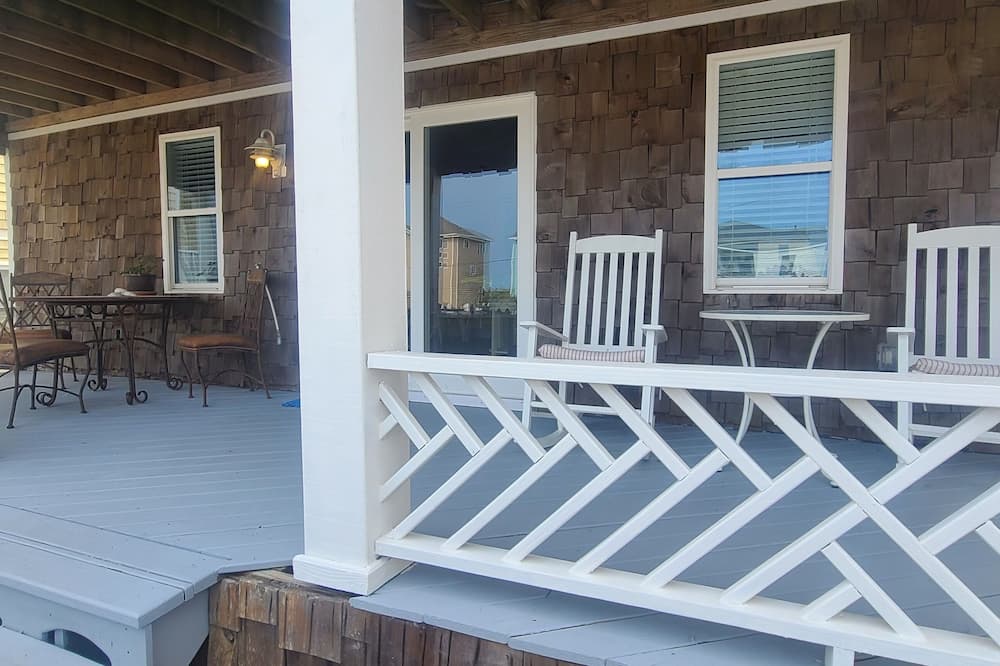 Pierhouse Bed & Breakfast - Colington Island, NC