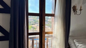 Quarto | Wi-Fi de cortesia, roupa de cama