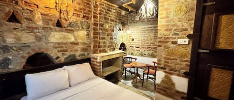 Kapina Oda | Free WiFi, bed sheets
