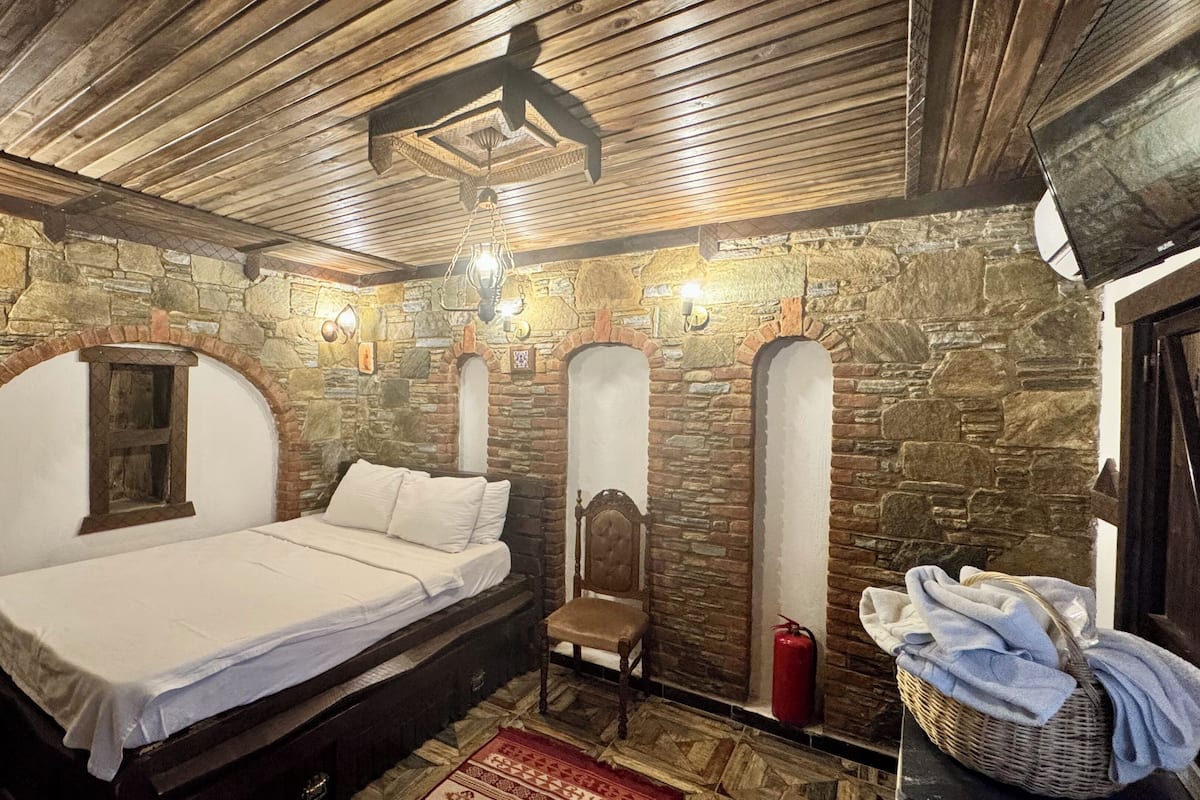 Tas Oda | Free WiFi, bed sheets