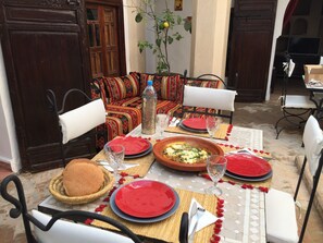 Servizio di pranzo e cena