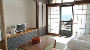 Twin Room | Free WiFi