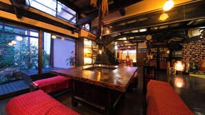 酒吧（店内）