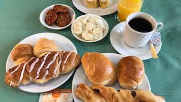 Breakfast meal