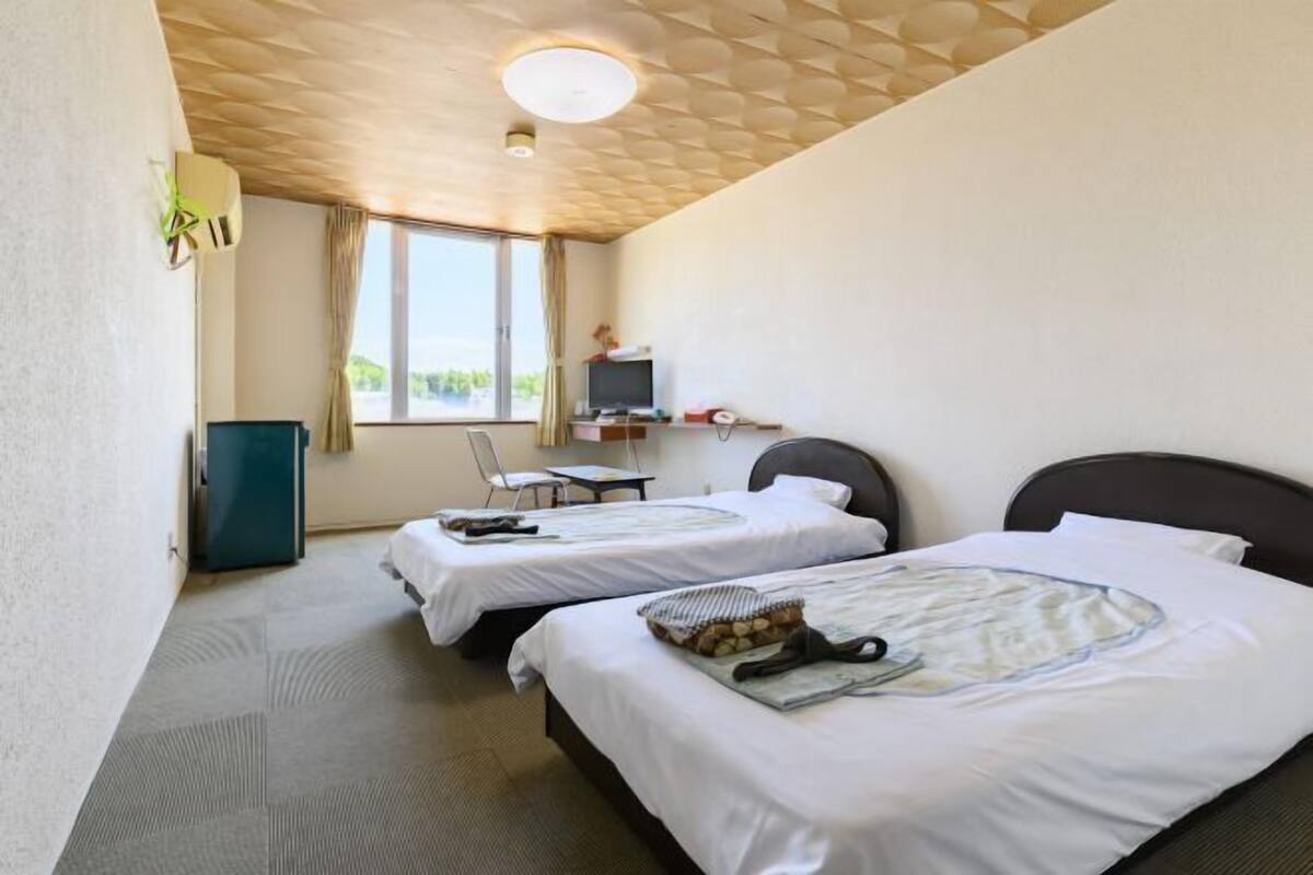 Desk, free WiFi, bed sheets