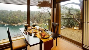 Dining - Dokutsuburo no Yado Hyakurakuso (Noto)