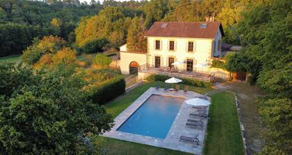 Dordogne / 5km de Bastide Monpazier / Maison de famille / 5 ch / piscine privée