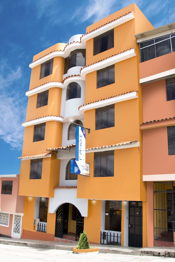 Fachada de la propiedad