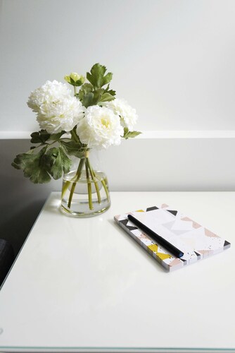 Kitsilano Modern Comfort - Spacious 1 bedroom in quiet tree lined neighbourhood