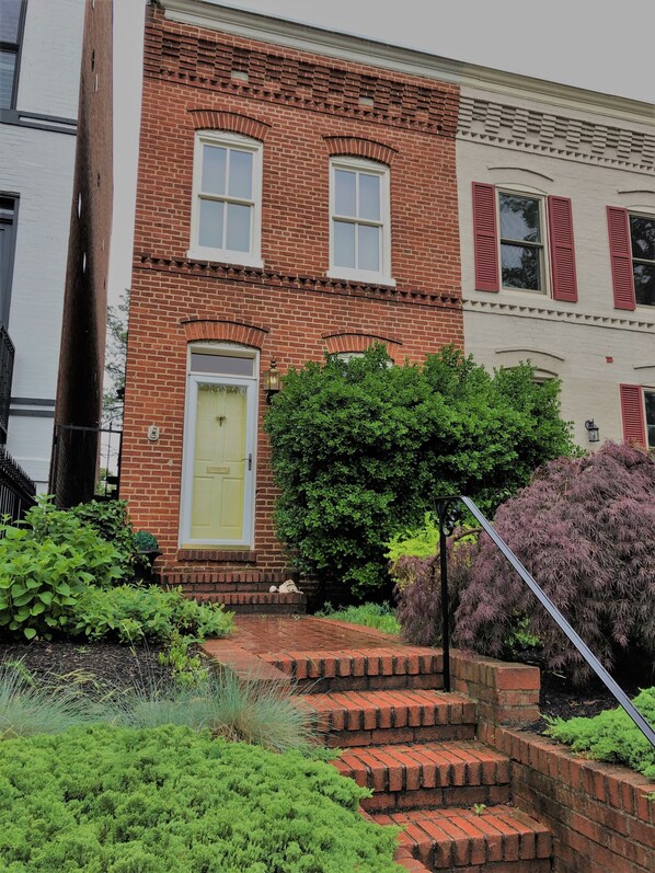 Exterior - Historic Capitol Hill Rowhouse (Washington)