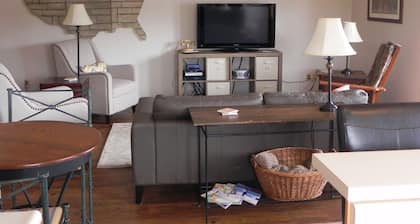 Walking distance to downtown Fish Creek, DC Auditorium and Peninsula State Park.